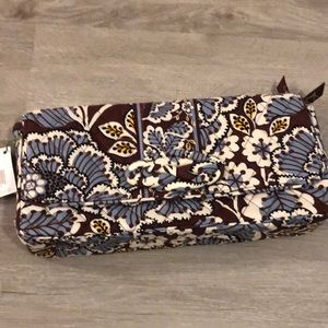 Vera Bradley “not just a clutch state blooms” bag
